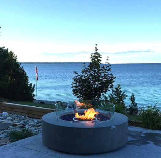 Cee Cee NorthOn The Bay B & B