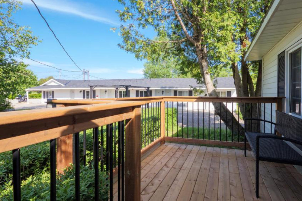CoachHouse2